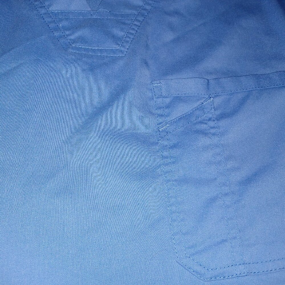 Cherokee Women's Scrub Top Large Light Blue - Picture 3 of 3